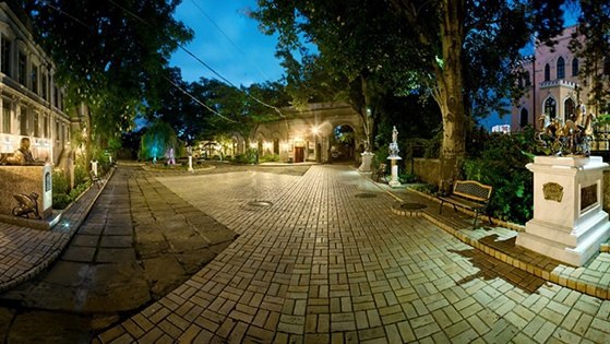 Сад скульптур та Одеський двір
