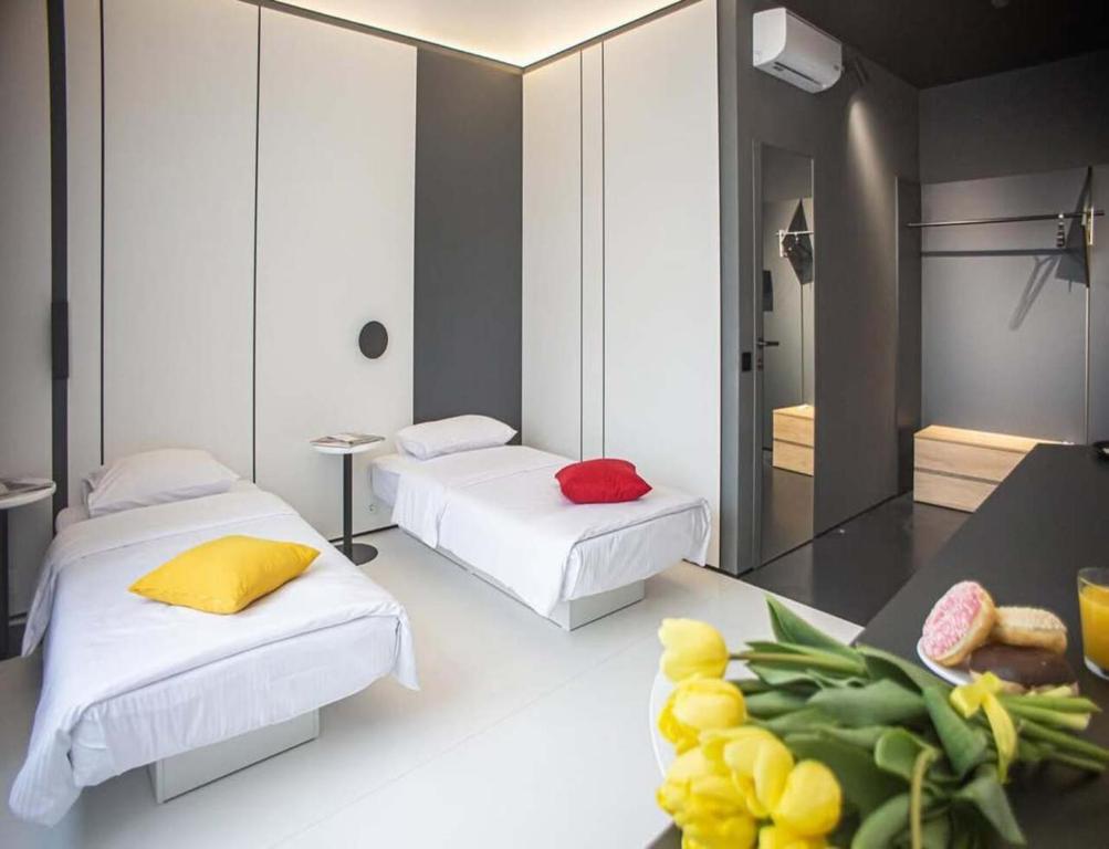 Sunday Rooms